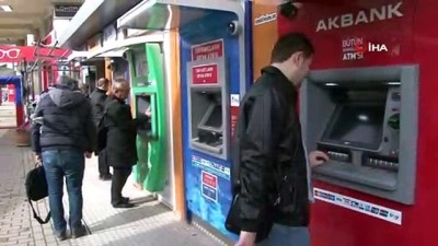 yoksulluk siniri -  Bankalar işsiz vatandaşa 20 bin lira limitli kredi kartı verdi  Videosu
