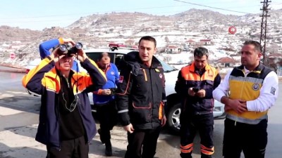 saglik ekibi -  Dağın zirvesinde mahsur kalan genç kurtarıldı  Videosu