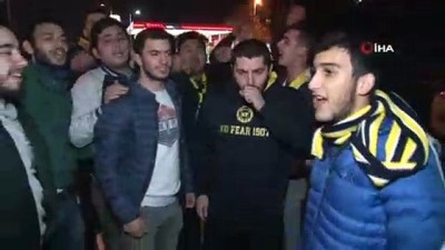 cenin -  Fenerbahçe taraftarı: “Koskoca Feneri ne hale getirdiniz”  Videosu