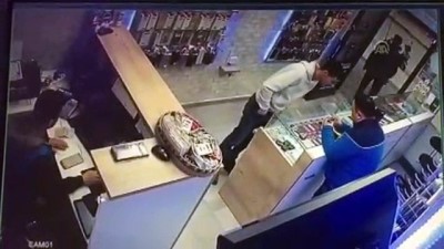 patlama ani - Telefon bataryasının patlama anı kameraya yansıdı - KOCAELİ  Videosu