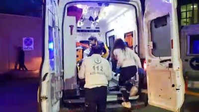 direksiyon - Erzincan'da otomobil devrildi: 3 yaralı Videosu