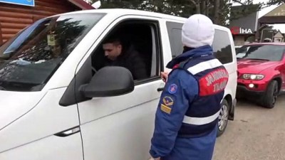 kar kalinligi -  Uludağ yolunda 2.5 kilometrelik trafik  Videosu