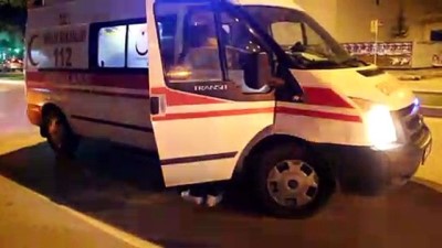 yol verme kavgasi - Adana'da yol verme kavgası: 1 yaralı  Videosu