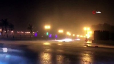  - Suudi Arabistan'da Şiddetli Yağmur Sele Dönüştü 