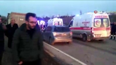 trafik kazasi -  Ankara-Çankırı karayolunda trafik kazası: 1 ölü, 4 yaralı Videosu