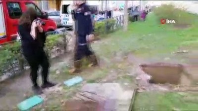 rogar kapagi -  Gemlik'te ihmal can alıyordu... 3 metrelik rögar çukuruna düşen çocuğu itfaiye kurtardı Videosu