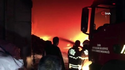  İzmir’de alevli gece: Fabrikalar yanıyor