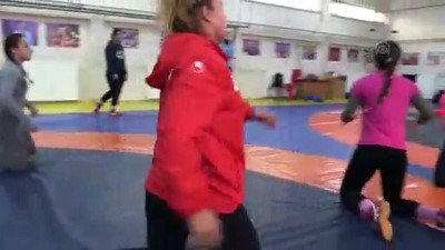 milli guresci - Dünya şampiyonu Yasemin Adar'ın izinden gidiyor - EDİRNE  Videosu