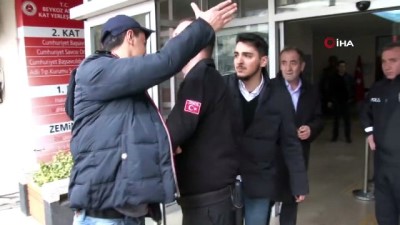 basin mensuplari -  - Beykoz'da babasını öldüren Koray A. adliyeye sevk edildi  Videosu