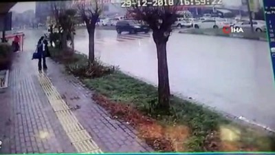 yasam mucadelesi - Bursa'da yaya geçidindeki dehşet anı kamerada  Videosu
