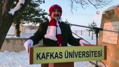 uttu -  Kafkas Üniversitesi öğrencilerinden 90 bin şehit için saygı nöbeti Videosu