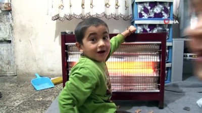 yasam mucadelesi -  Tek gözlü odada yaşayan 7 kişilik Türkmen ailenin yaşam mücadelesi  Videosu