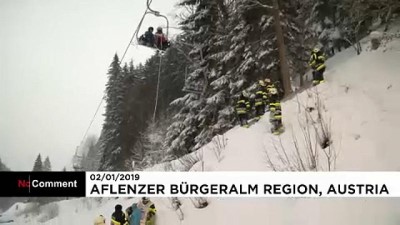 mahsur kaldi - Telesiyejde mahsur kalan kayakçılar 2 saatlik operasyonla kurtarıldı Videosu