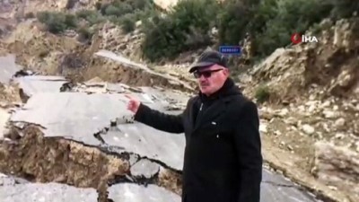  Mersin'de heyelan nedeniyle yol ulaşıma kapandı 