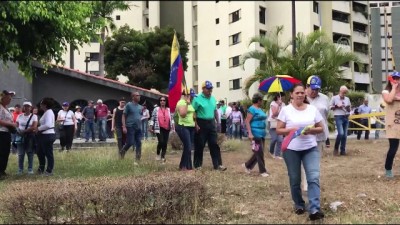 Venezuela'da muhalifler yeniden sokağa indi - CARACAS
