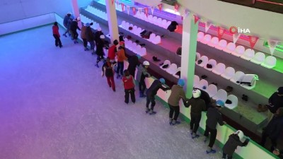 kayak merkezi -  Afrikalı öğrencilerin kayak keyfi  Videosu