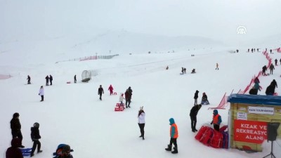 kayak merkezi - Tipiye rağmen kar keyfine devam - DENİZLİ  Videosu