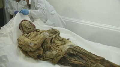 mumya -  : Ekvador'da bulunan mumyada salgın hastalık araştırması Videosu