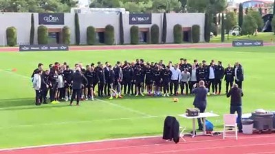 Burak Yılmaz, Beşiktaş'ta antrenmana çıktı - ANTALYA 