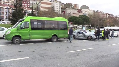 yolcu minibus - Kağıthane'de trafik kazası - İSTANBUL Videosu