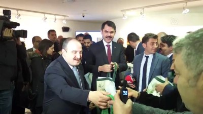 Kurum: '(Plastik poşetlerin üzerindeki reklamlar) Doğanın korunmasına ilişkin ifadelerin de yer aldığı bir düzenlemeyi usul ve esasları yayınlayarak yapacağız' - ANKARA 