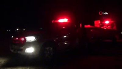 mahsur kaldi -  Mendirek kayalıklarında mahsur kalan 44 göçmen böyle kurtarıldı  Videosu