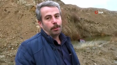  Sorgun’da sürücüsünün direksiyon hakimiyetini kaybettiği araç şarampole yuvarlandı:4 yaralı 