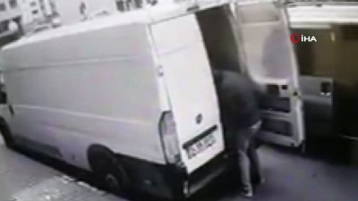  Sultangazi'de 1 dakikada 17 ayakkabı kolisini böyle çaldılar 