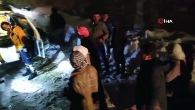  Van’da zorlu hasta kurtarma operasyonu...70 yaşındaki hasta kadın, 7 saatlik çalışma sonucu hastaneye ulaştırıldı 