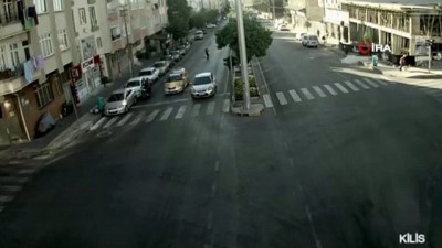 mobese goruntusu -  Otomobil motosiklete böyle çarptı: 2 yaralı  Videosu