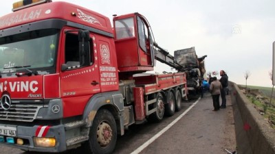 Seyir halindeki tır yandı - HATAY 