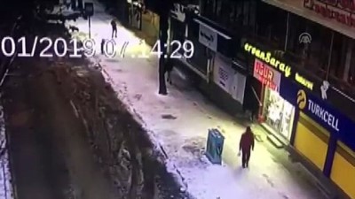 silahli kavga - Van'da silahlı kavga: 1 ölü, 2 yaralı  Videosu