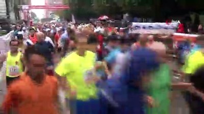 yagmurlu - 5 Ocak Adana Kurtuluş Maratonu başladı  Videosu