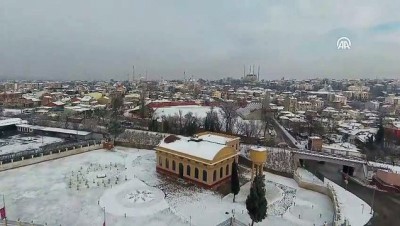 Beyaz örtüsünü üzerine çeken Edirne büyülüyor 
