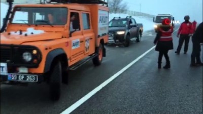 mahsur kaldi -  Buzlanmada mahsur kalan araç kurtarıldı  Videosu