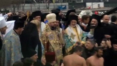 hac cikarma -  - Haliç’te geleneksel haç çıkarma töreni yapıldı  Videosu