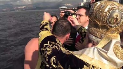 hac cikarma - İzmir'de 'haç çıkarma' töreni  Videosu