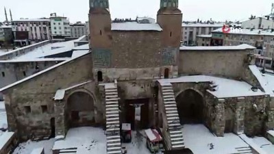 ilhanlilar -  Açık hava müzesi gibi kent meydanı havadan görüntülendi  Videosu