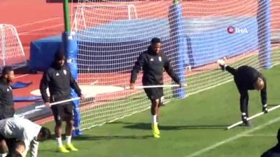 devre arasi - Beşiktaş’ta yeni transfer Mirin ilk antrenmanına çıktı  Videosu