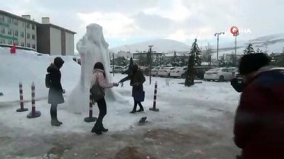 buz kutlesi -  Buzdan Dede Korkut heykeli ilgi odağı oldu  Videosu