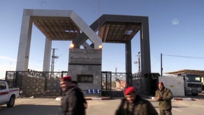 geri cekilme - Hamas Filistin yönetiminin çekildiği sınır kapılarının idaresini teslim aldı - GAZZE  Videosu