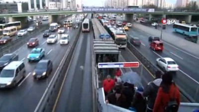 kis saati -  - İstanbul’da kar yağışı vatandaşları iş çıkış saatinde yakaladı Videosu