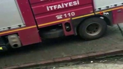  Palu'da çıkan yangında sağlık merkezi kullanılamaz hale geldi 
