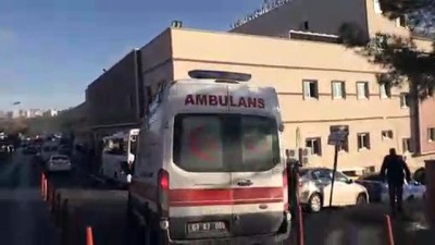 Servis minibüsleri çarpıştı: 2 ölü, 7 yaralı - ŞANLIURFA 