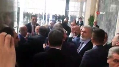  AK Parti milletvekilleri ile HDP milletvekilleri arasında tartışma 