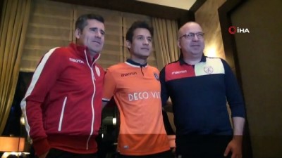 Alican Özfesli: 'Genç oyunculara güvenin'