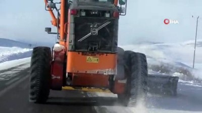 kar yagisi -  Ardahan da kar ve tipi yolları kapattı Videosu