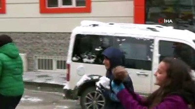 idari izin -  Burdur beyaza büründü...Okullar tatil edildi, çocuklar sokaklarda kar topu oynadı  Videosu