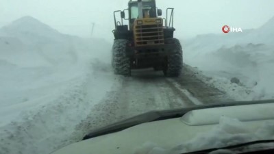 kar yagisi -  Hakkari’de zorlu karla mücadele çalışması Videosu