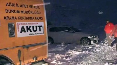 kar yagisi - Yoğun kar yağışı ve tipi nedeniyle sürücüler zor anlar yaşadı - ERZURUM Videosu